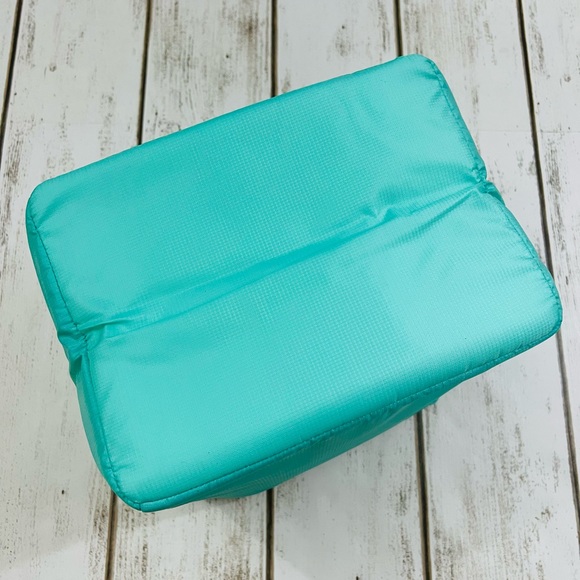 VS PINK Soft Cooler Bag - Picture 7 of 12